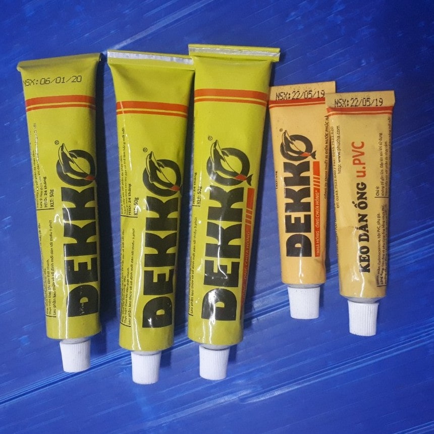 Sử dụng keo dán ống PVC Dekko để nối ống
